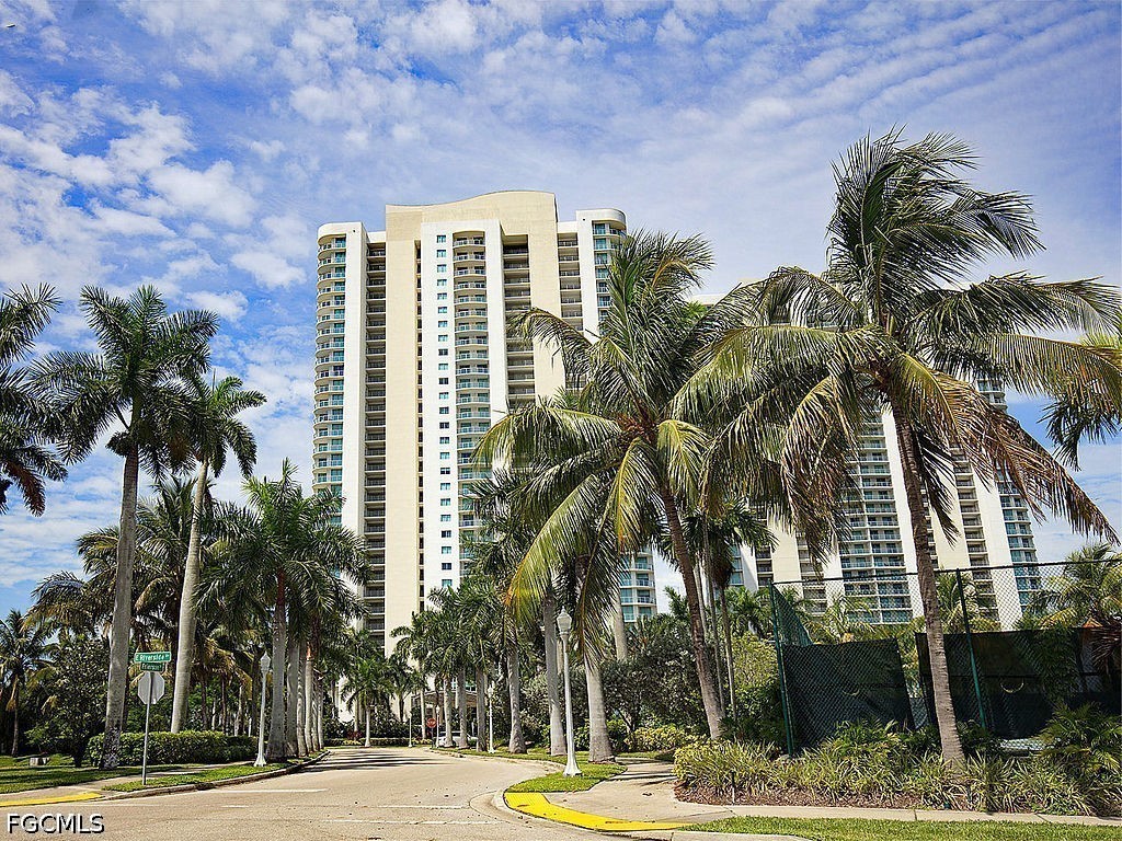 3000 Oasis Grand Boulevard #505 Fort Myers FL 33916 2026030519 image1