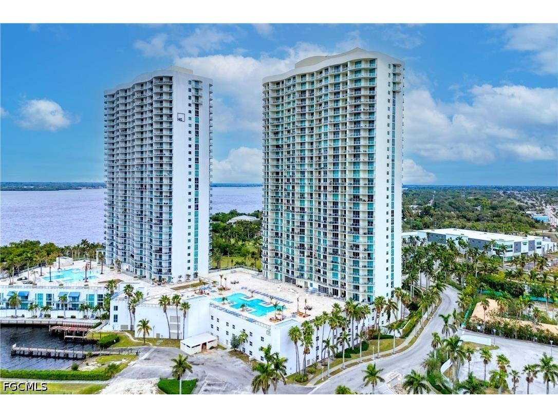 3000 Oasis Grand Boulevard #701 Fort Myers FL 33916 2026015620 image1