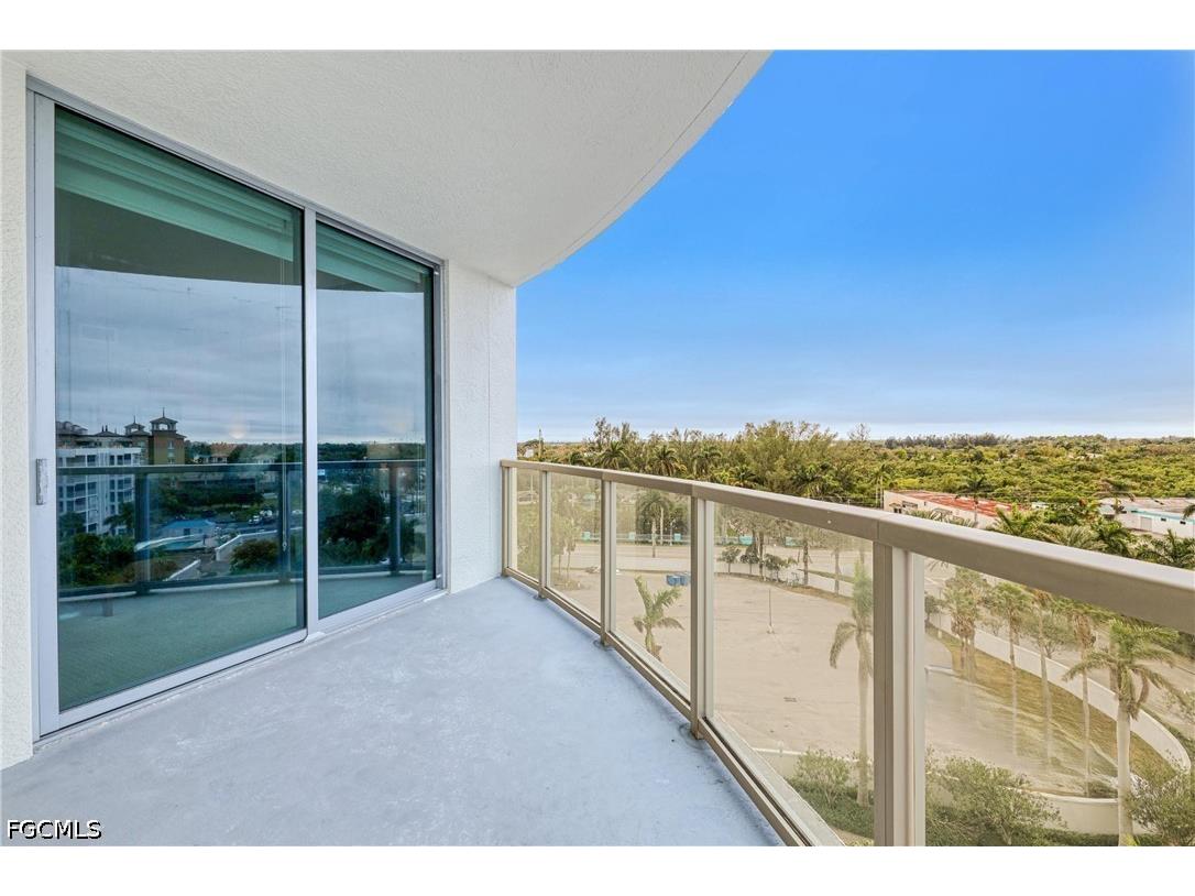3000 Oasis Grand Boulevard #701 Fort Myers FL 33916 2026015620 image13