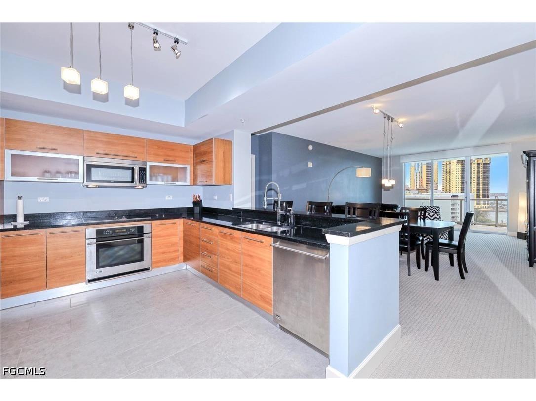 3000 Oasis Grand Boulevard #701 Fort Myers FL 33916 2026015620 image3