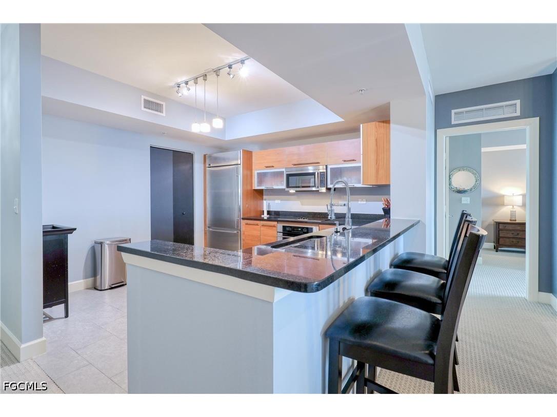 3000 Oasis Grand Boulevard #701 Fort Myers FL 33916 2026015620 image4