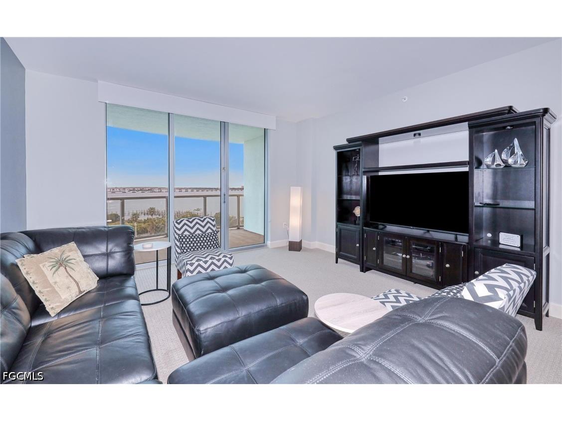 3000 Oasis Grand Boulevard #701 Fort Myers FL 33916 2026015620 image8