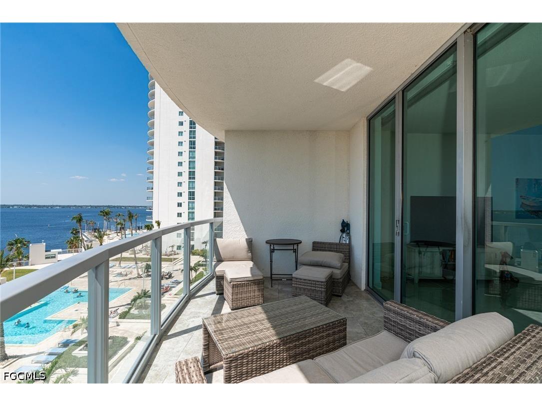 3000 Oasis Grand Boulevard #801 Fort Myers FL 33916 2026021017 image1