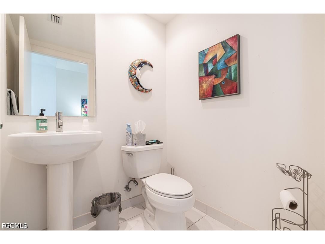 3000 Oasis Grand Boulevard #801 Fort Myers FL 33916 2026021017 image4