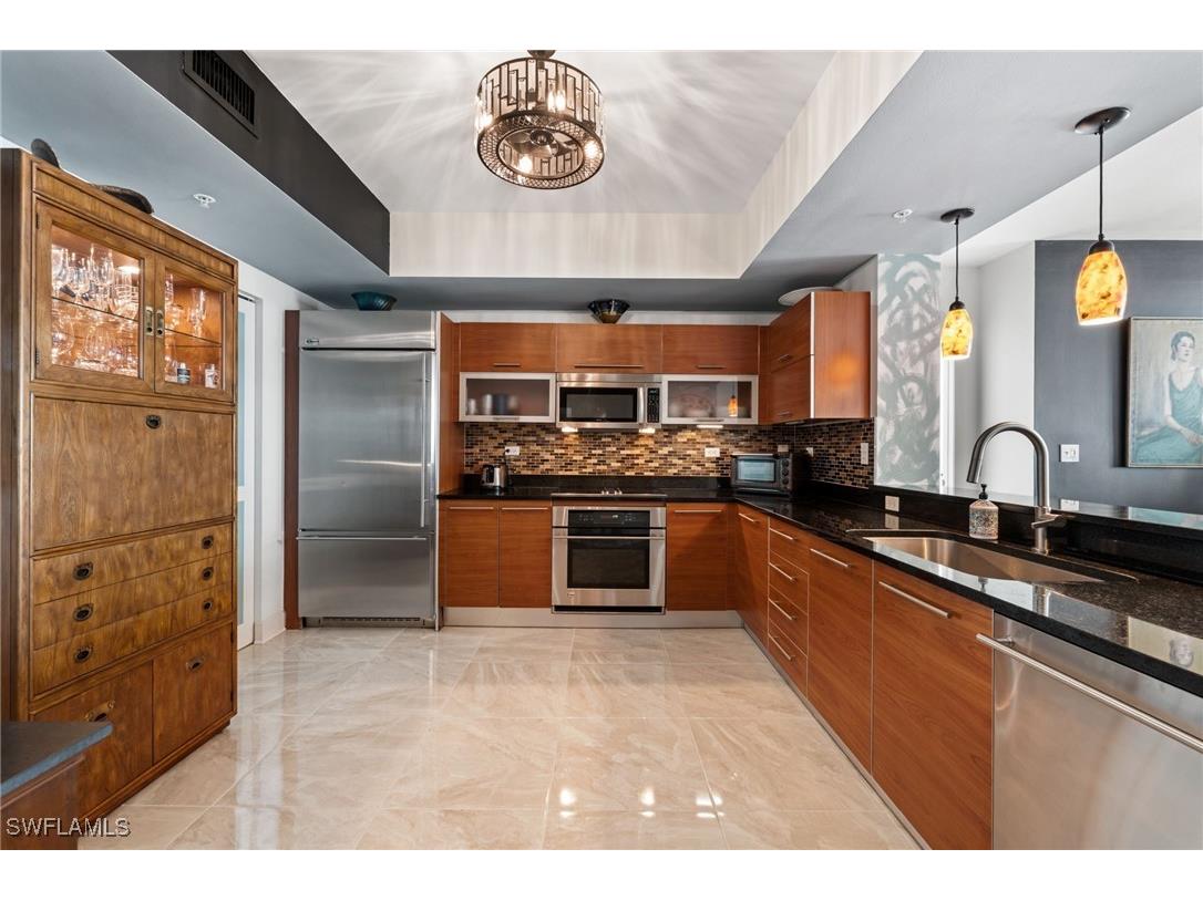 3000 Oasis Grand Boulevard #901 Fort Myers FL 33916 225076325 image7