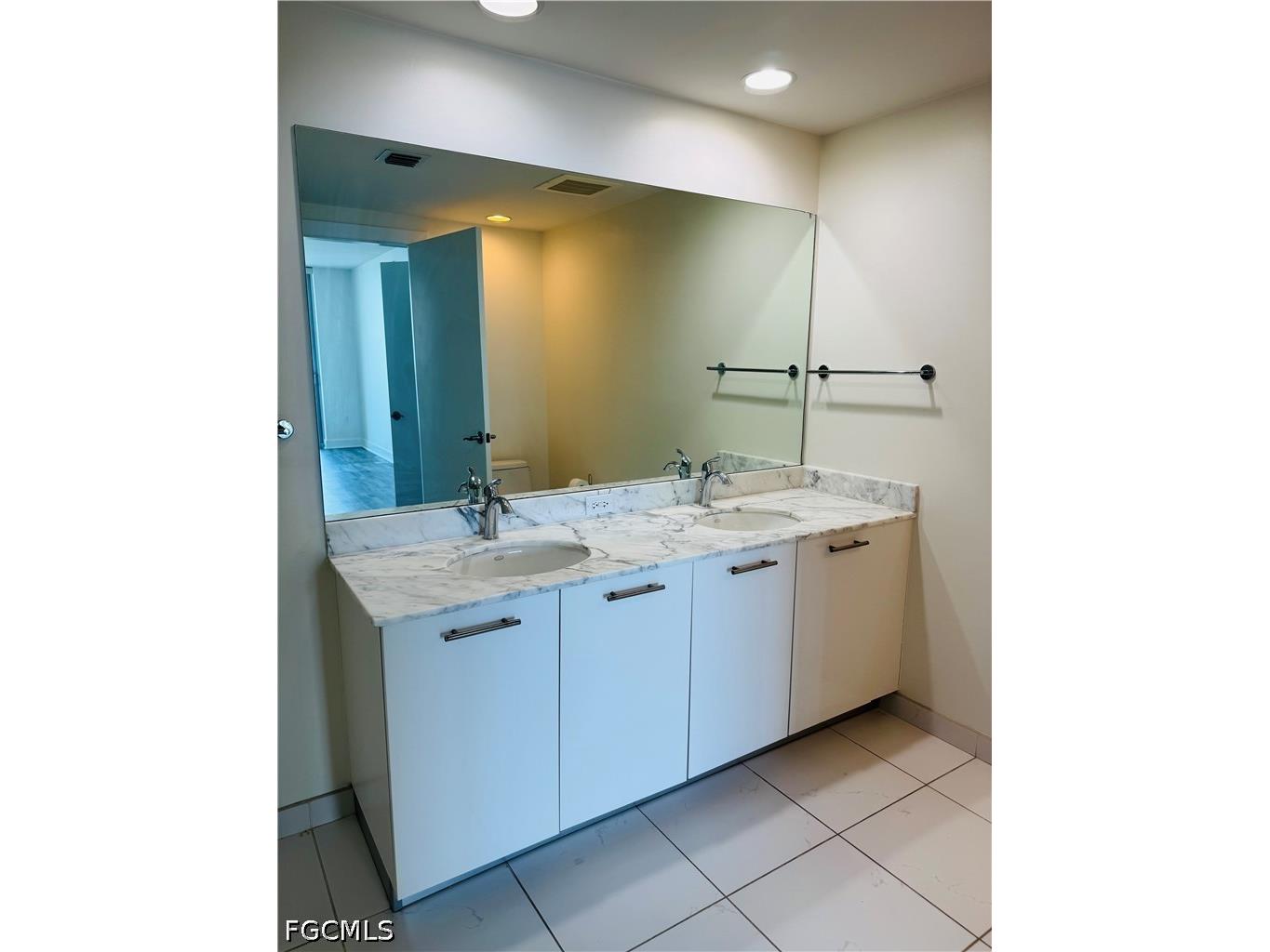 3000 Oasis Grand Boulevard #903 Fort Myers FL 33916 2026021142 image10