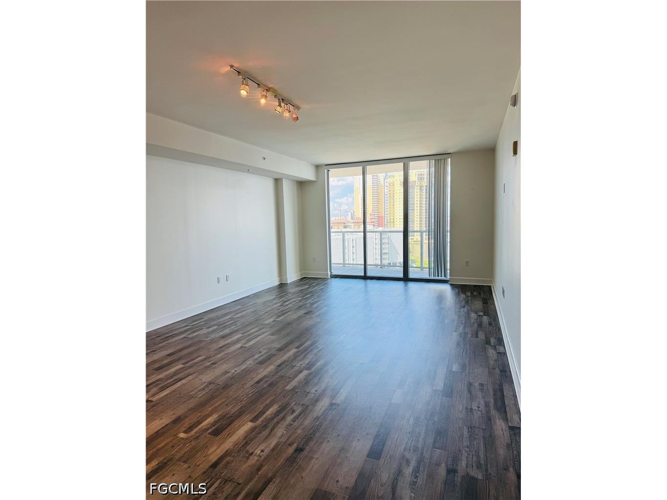 3000 Oasis Grand Boulevard #903 Fort Myers FL 33916 2026021142 image7
