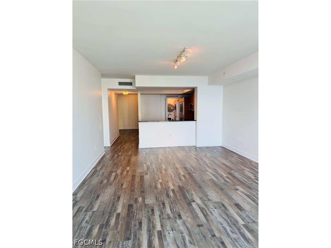3000 Oasis Grand Boulevard #903 Fort Myers FL 33916 2026021142 image8