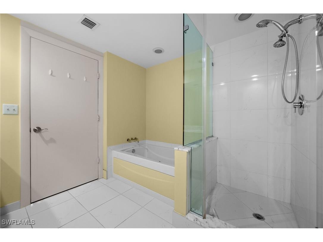 3000 Oasis Grand Boulevard #906 Fort Myers FL 33916 225054952 image16