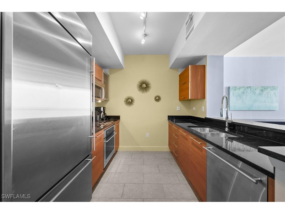 3000 Oasis Grand Boulevard #906 Fort Myers FL 33916 225054952 image4