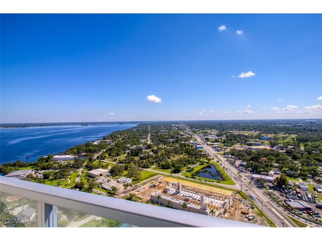 3000 Oasis Grand Boulevard Fort Myers FL 33916 2025001928 image34