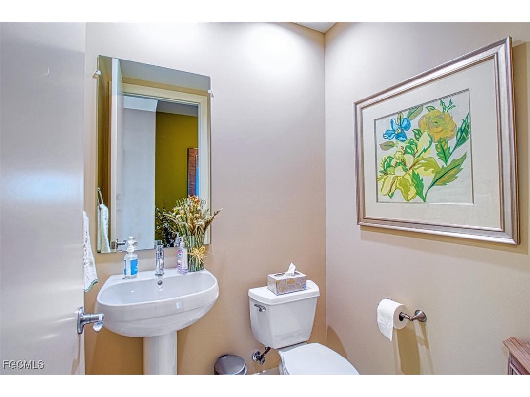 3000 Oasis Grand Boulevard Fort Myers FL 33916 2025001928 image40