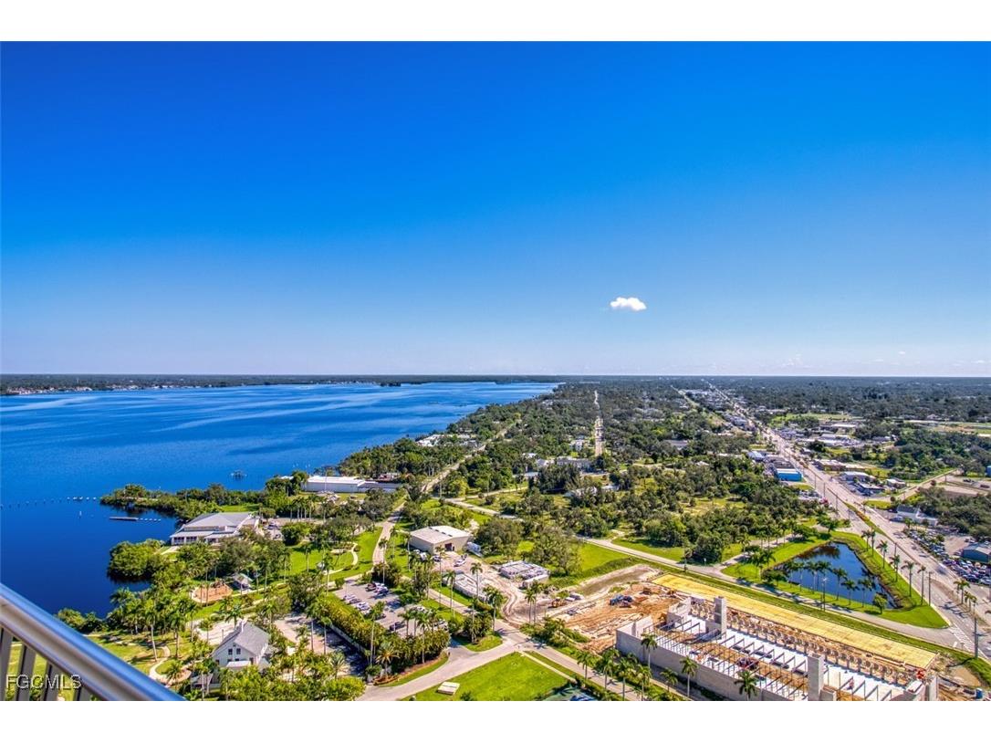 3000 Oasis Grand Boulevard Fort Myers FL 33916 2025001928 image7