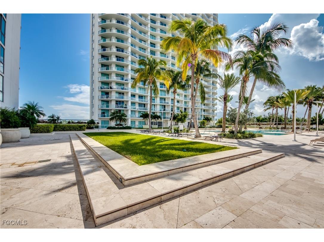 3000 Oasis Grand Boulevard #MPH3 Fort Myers FL 33916 2025016886 image10