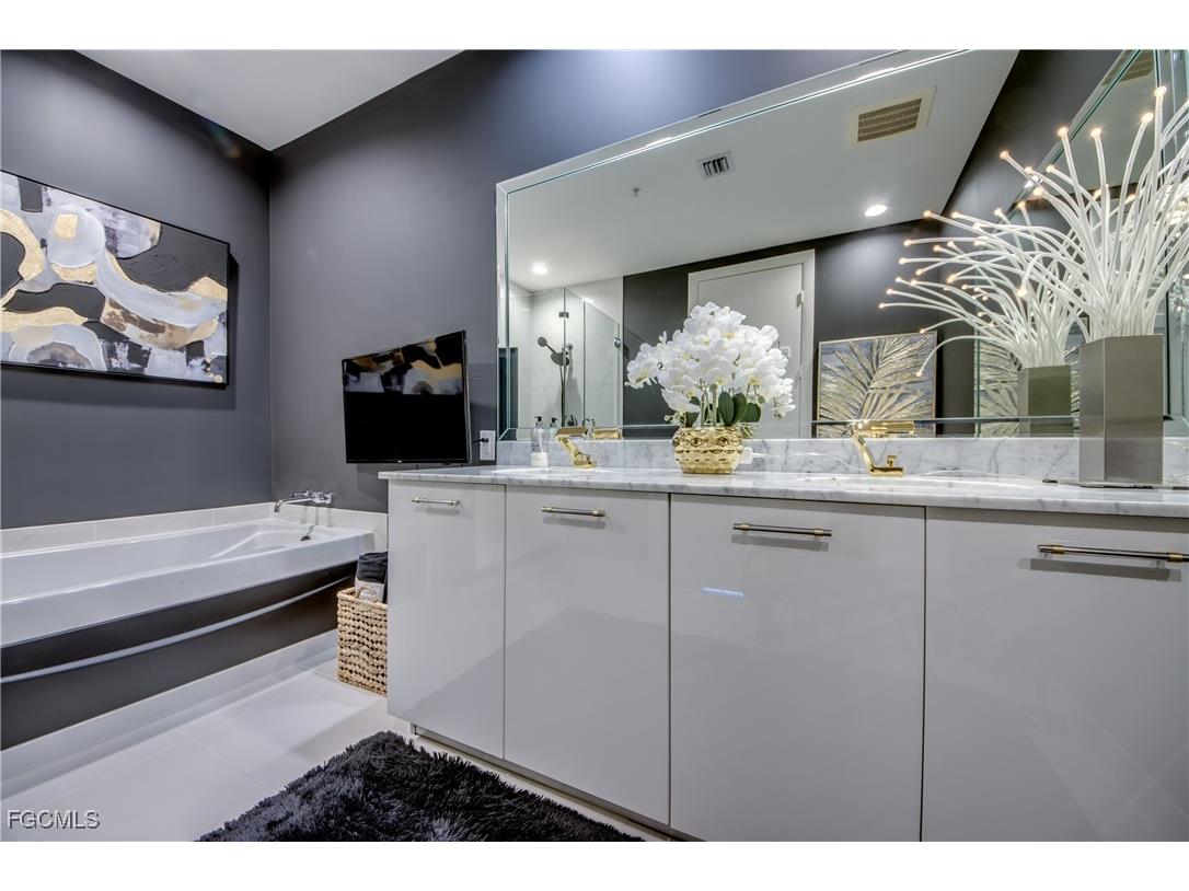 3000 Oasis Grand Boulevard #MPH3 Fort Myers FL 33916 2025016886 image21