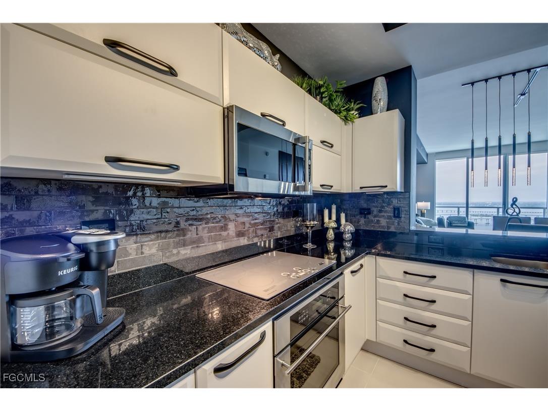 3000 Oasis Grand Boulevard #MPH3 Fort Myers FL 33916 2025016886 image35