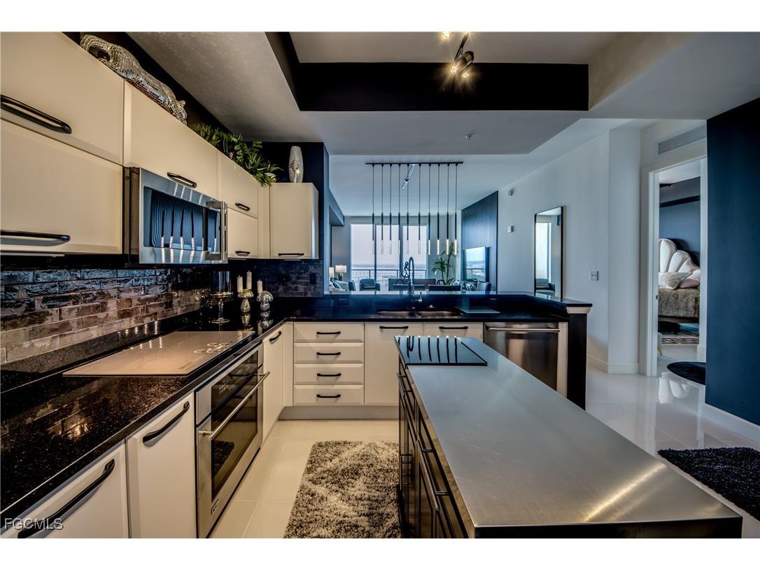 3000 Oasis Grand Boulevard #MPH3 Fort Myers FL 33916 2025016886 image36