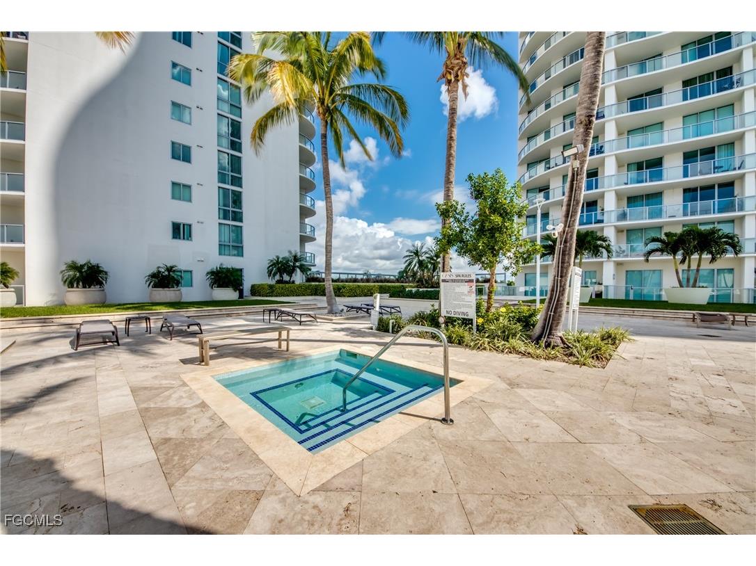 3000 Oasis Grand Boulevard #MPH3 Fort Myers FL 33916 2025016886 image9