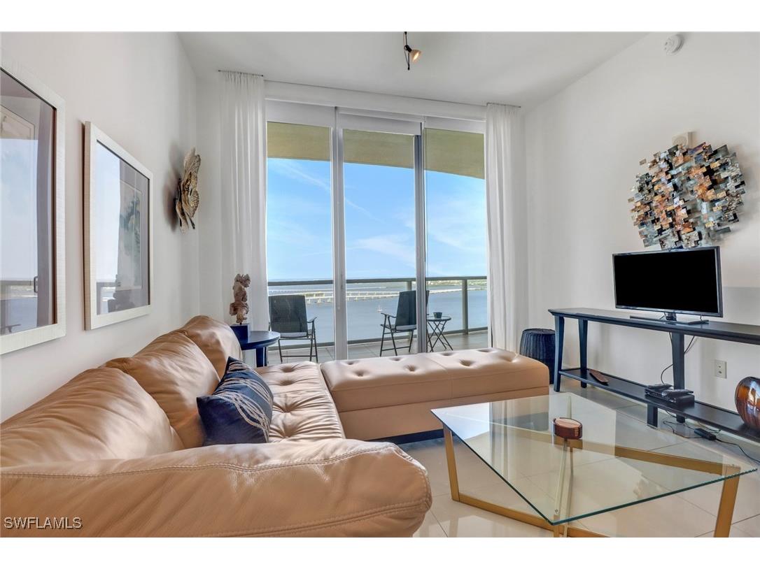 3000 Oasis Grand Boulevard #MPH6 Fort Myers FL 33916 226000857 image12
