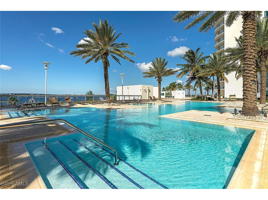 3000 Oasis Grand Boulevard #MPH6 Fort Myers FL 33916 226000857 image38