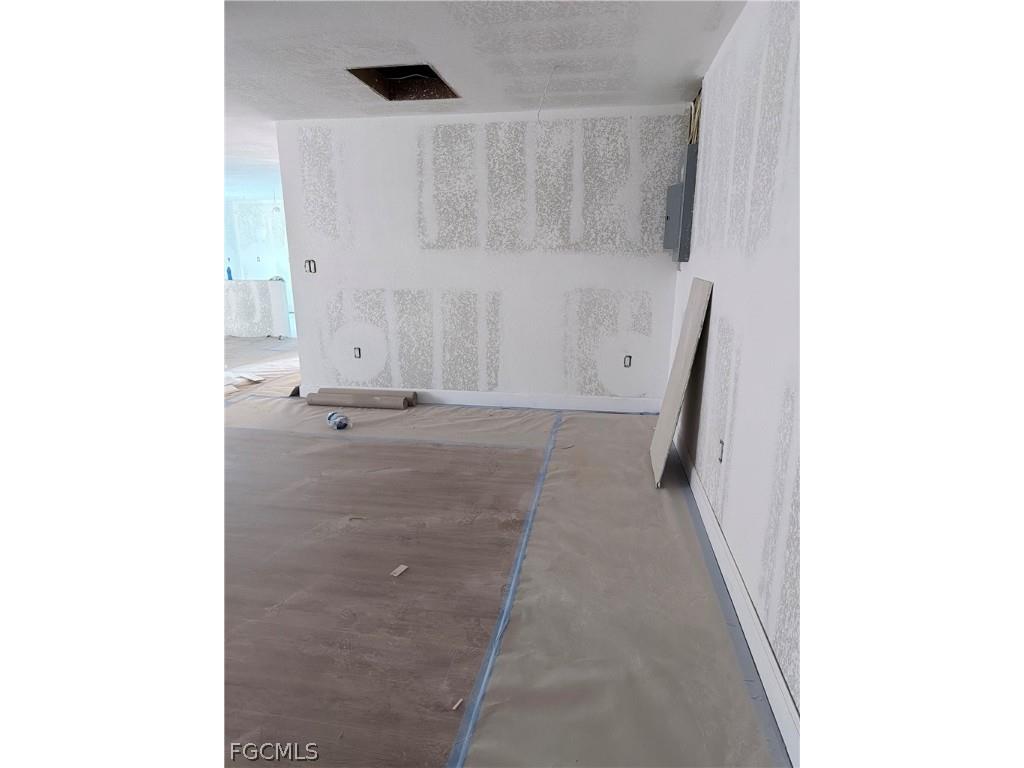 3000 Poinciana Drive Naples FL 34105 2026006408 image6