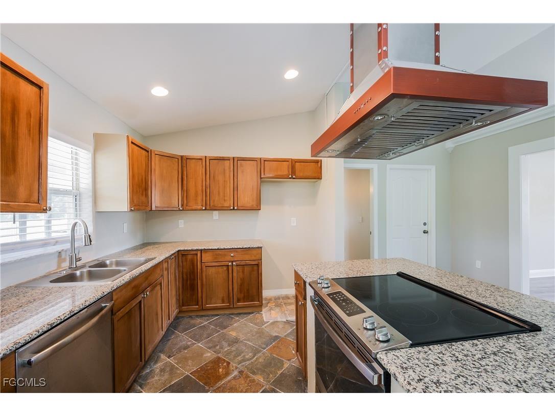 3001 38th Street W Lehigh Acres FL 33971 2025009930 image5