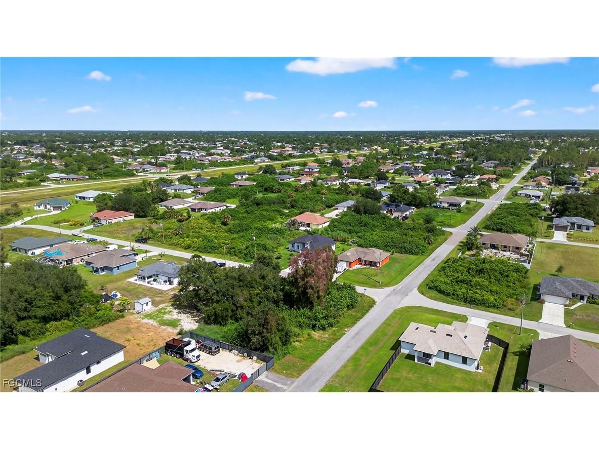 3001 42nd Street SW Lehigh Acres FL 33976 2025007004 image2