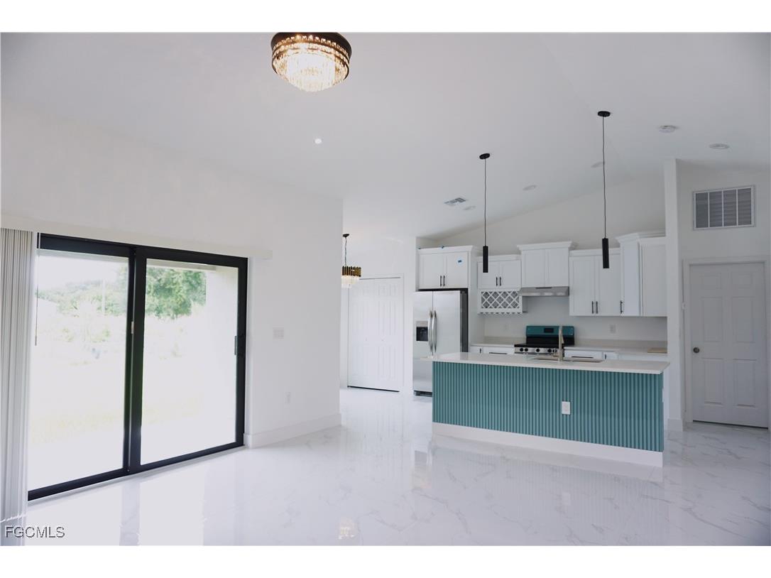 3001 7th Street SW Lehigh Acres FL 33976 2025010344 image6