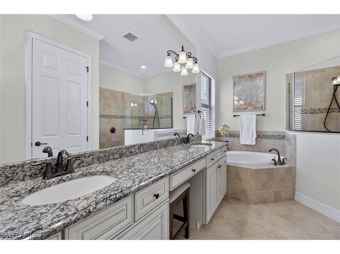 3001 Aviamar Circle Naples FL 34114 226010719 image13