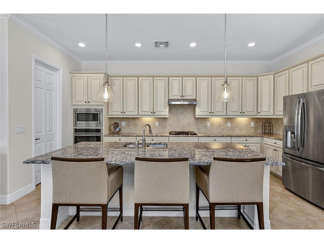 3001 Aviamar Circle Naples FL 34114 226010719 image7