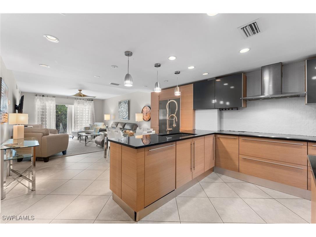 3001 Sandpiper Bay Circle #B103 Naples FL 34112 225080335 image1