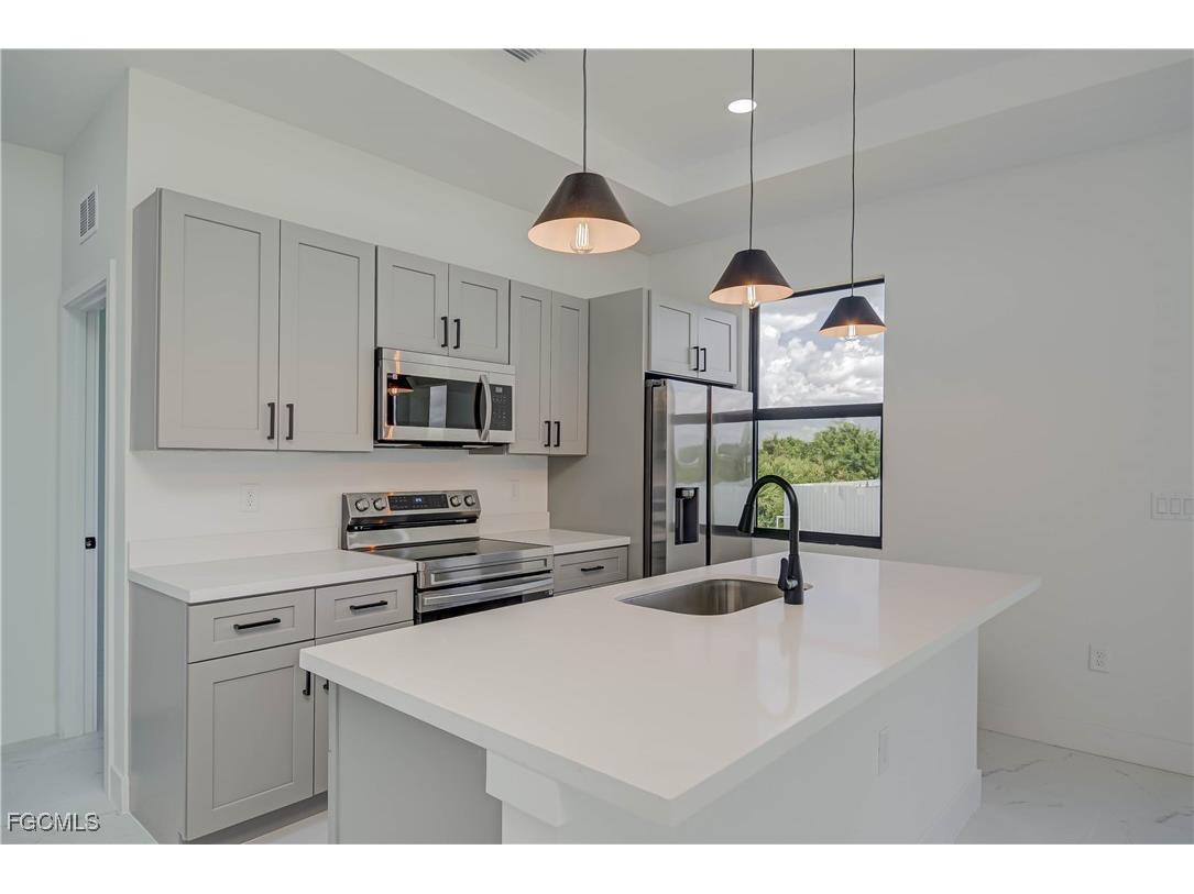 3002 63rd Street W Lehigh Acres FL 33971 2025004665 image6