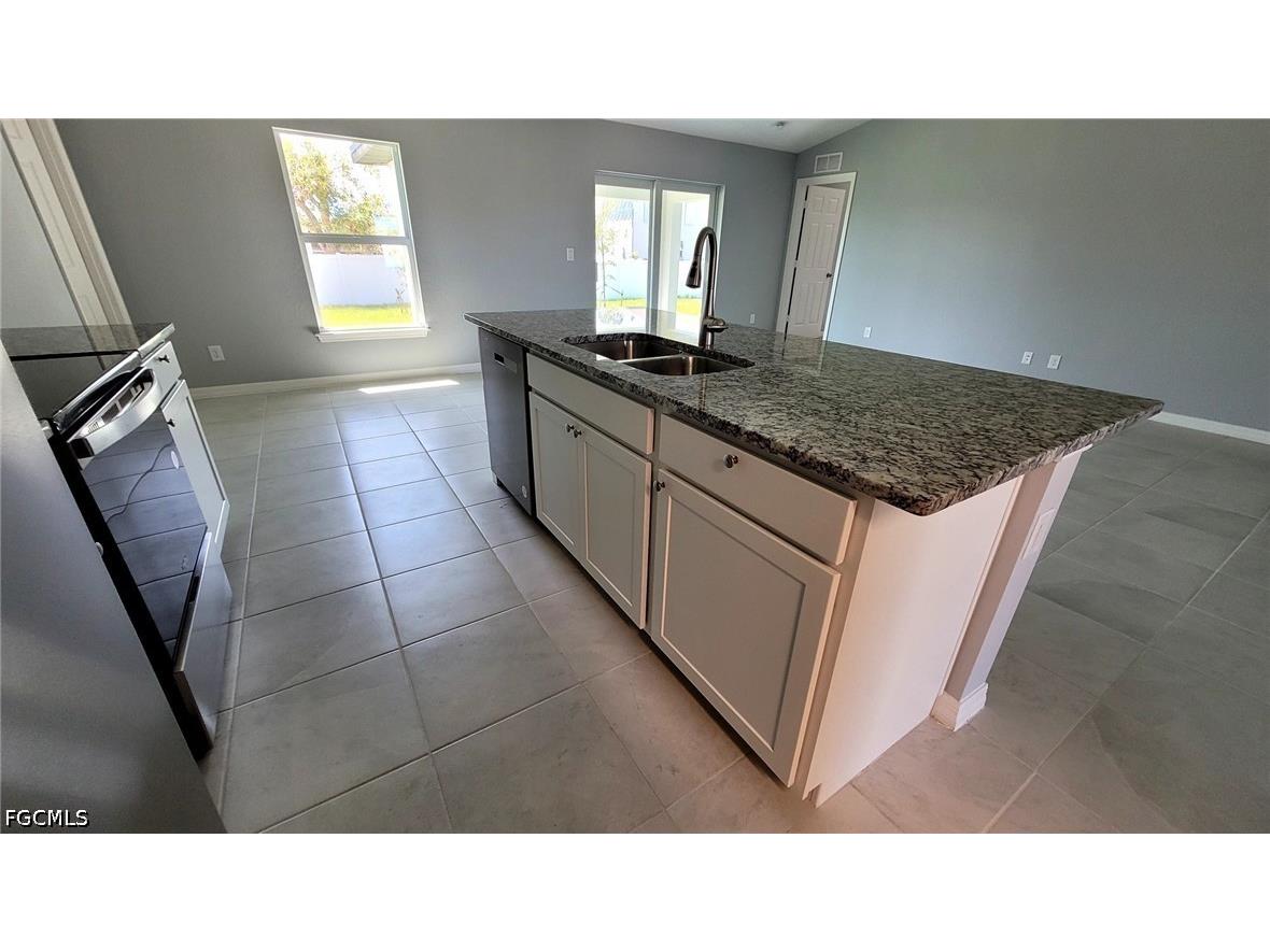 3002 NE 7th Avenue Cape Coral FL 33909 2026028636 image5