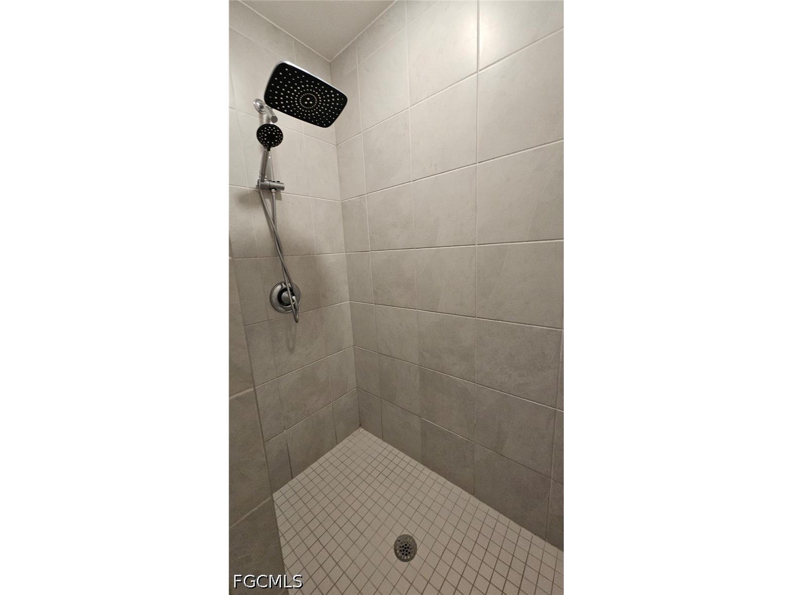 3002 NE 7th Avenue Cape Coral FL 33909 2026028636 image9