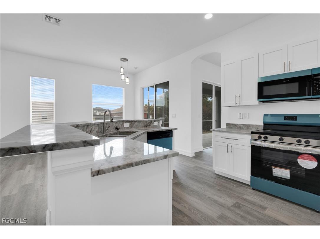 3003 27th Street SW Lehigh Acres FL 33976 2026009268 image5