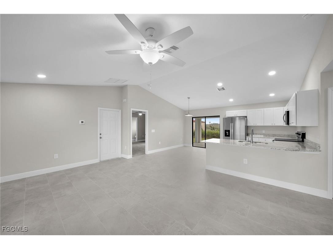 3003 70th Street W Lehigh Acres FL 33971 2025015031 image3