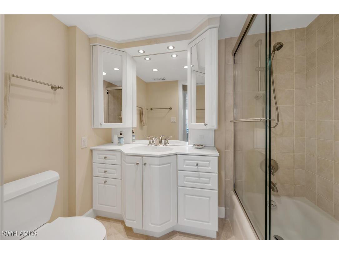 3003 Gulf Shore Boulevard N #404 Naples FL 34103 226003858 image15