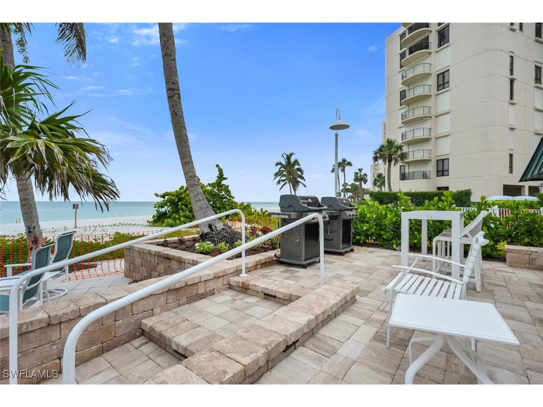 3003 Gulf Shore Boulevard N #404 Naples FL 34103 226003858 image20