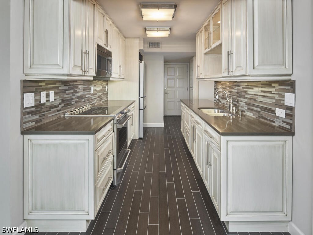 3003 Gulf Shore Boulevard N #604 Naples FL 34103 226012326 image6