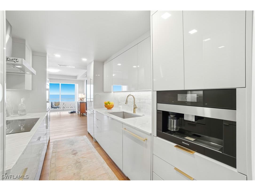 3003 Gulf Shore Boulevard N #701 Naples FL 34103 226002964 image4