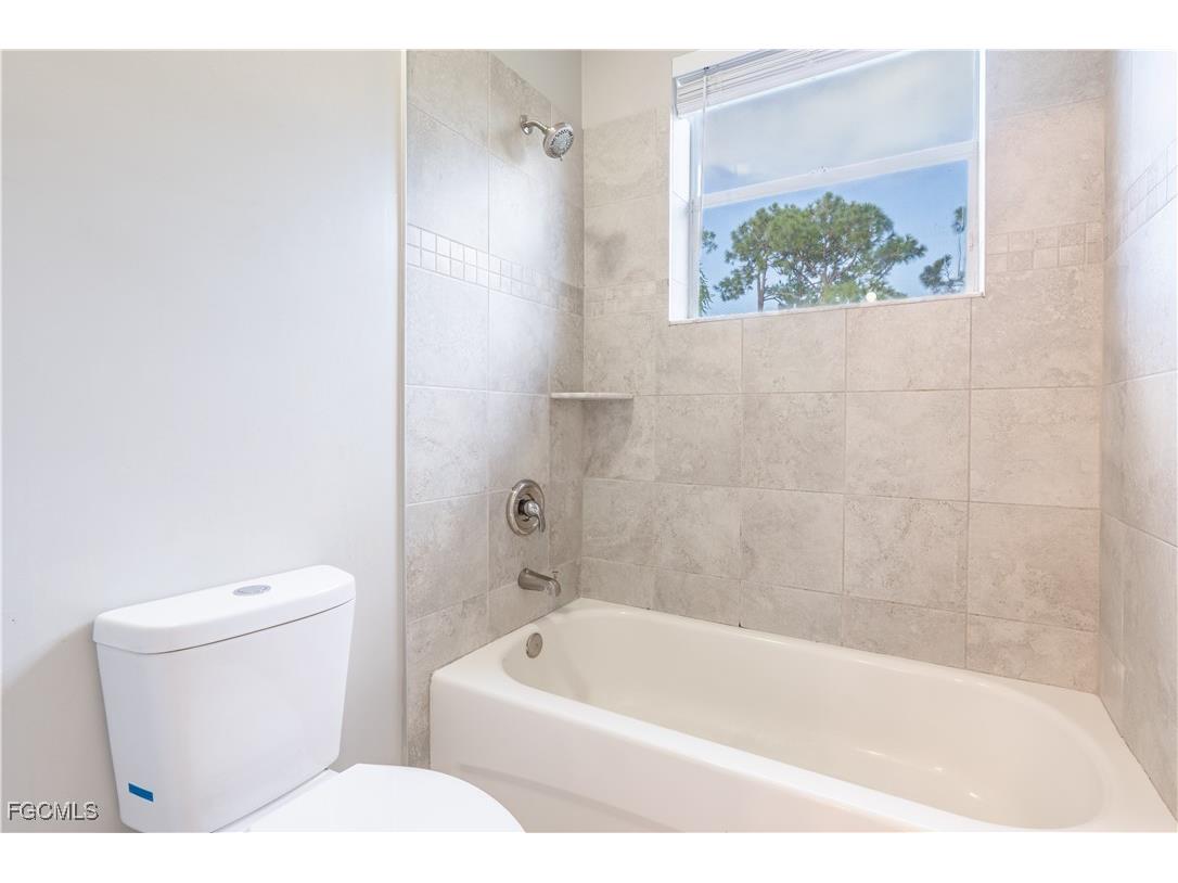 3003 Lake Manatee Court Cape Coral FL 33909 2025008498 image35