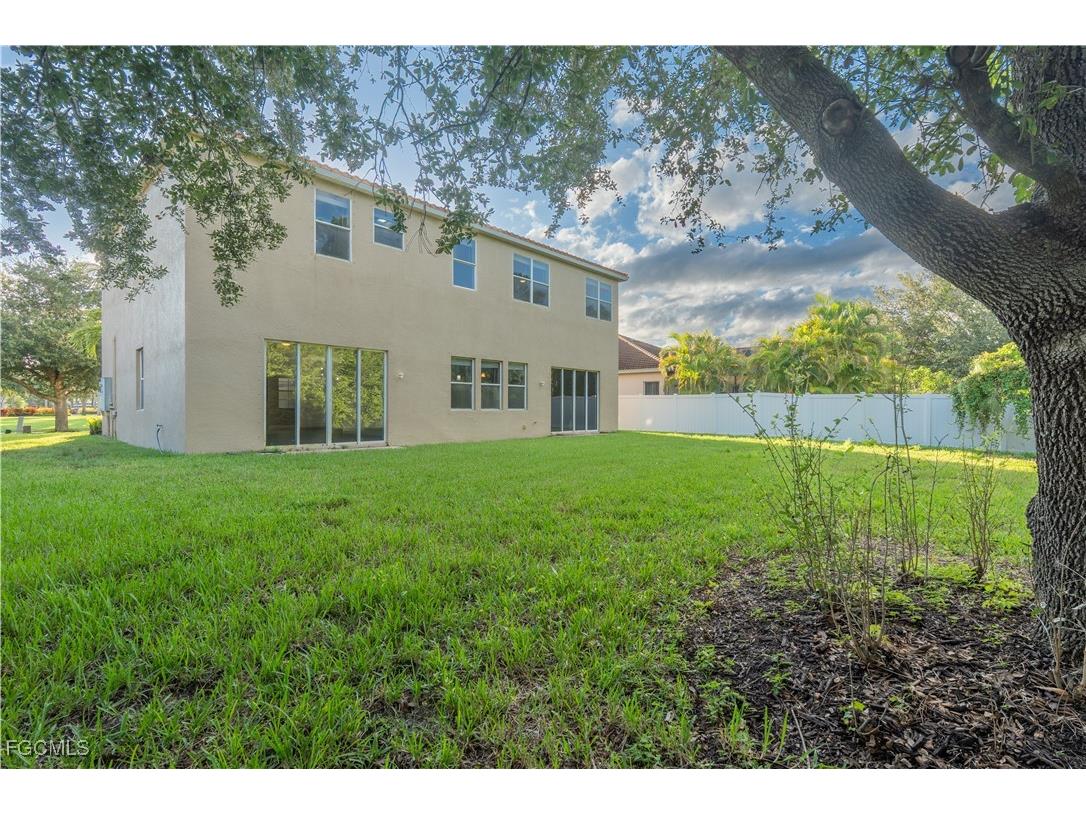 3003 Lake Manatee Court Cape Coral FL 33909 2025008498 image37