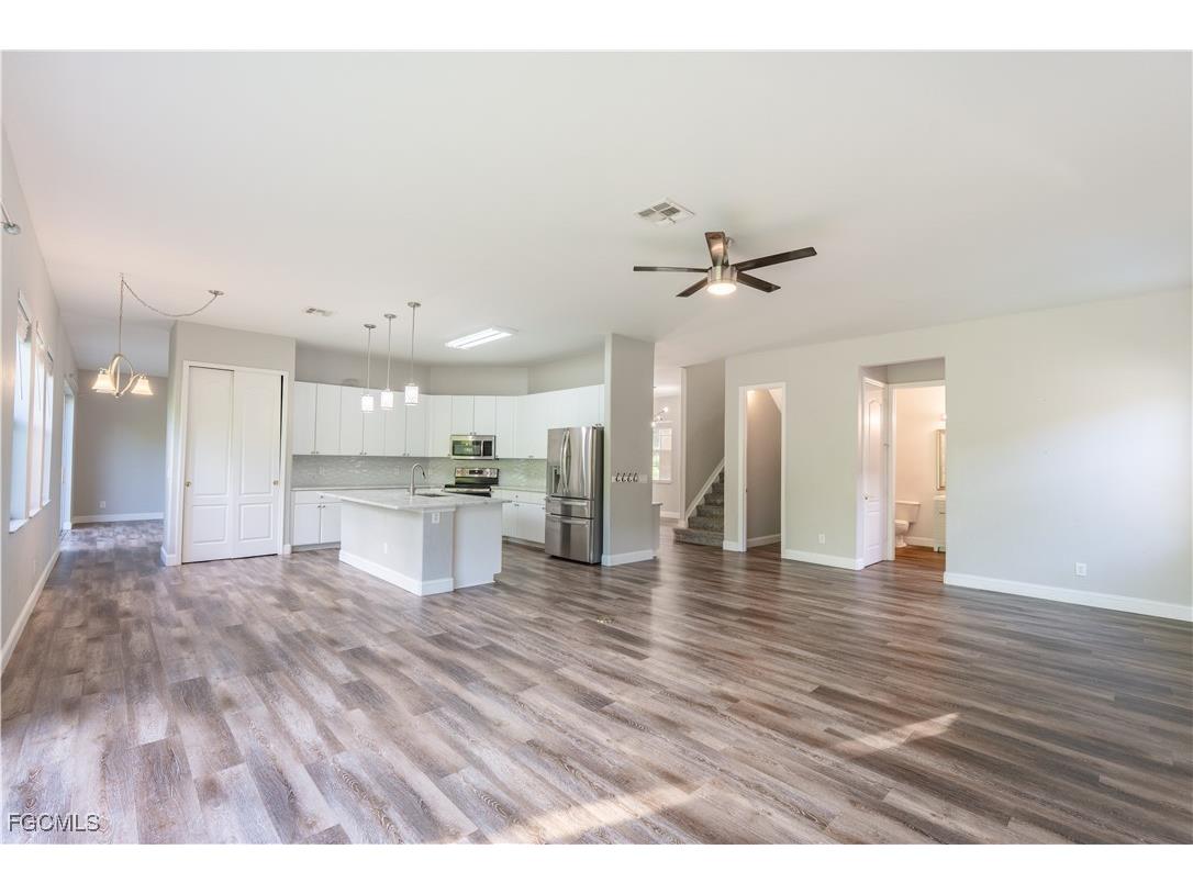 3003 Lake Manatee Court Cape Coral FL 33909 2025008498 image9