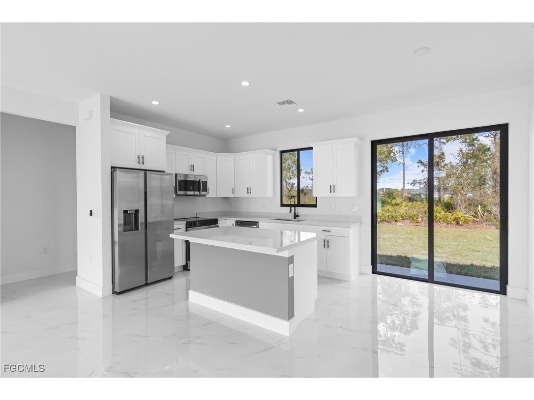 3004 2nd Street W Lehigh Acres FL 33971 2025013853 image3