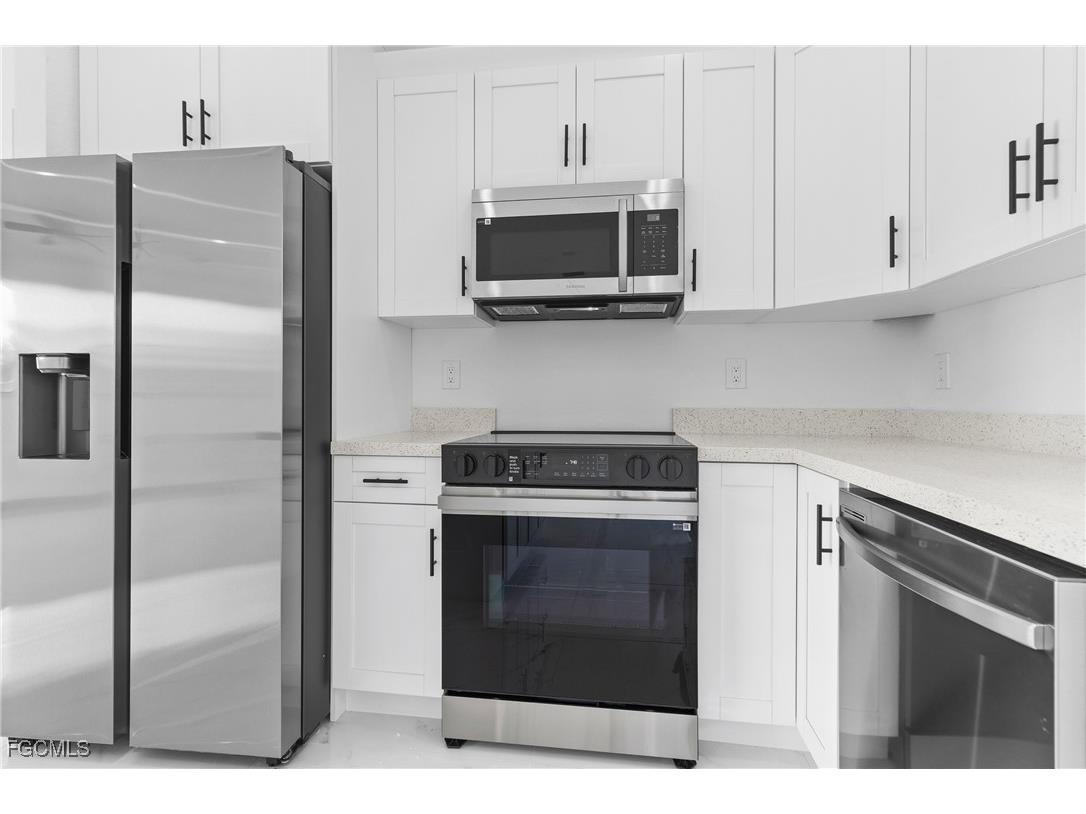 3004 2nd Street W Lehigh Acres FL 33971 2025013853 image5