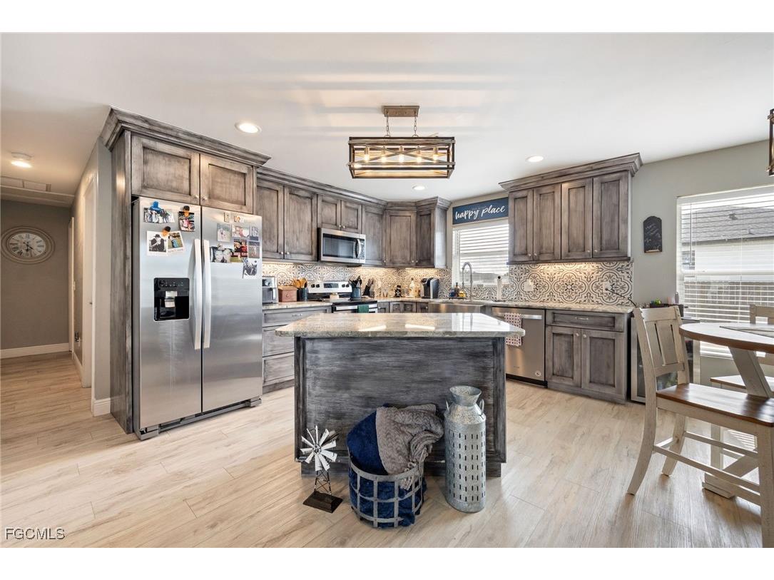 3004 W Briarwood Circle Labelle FL 33935 2025023395 image13