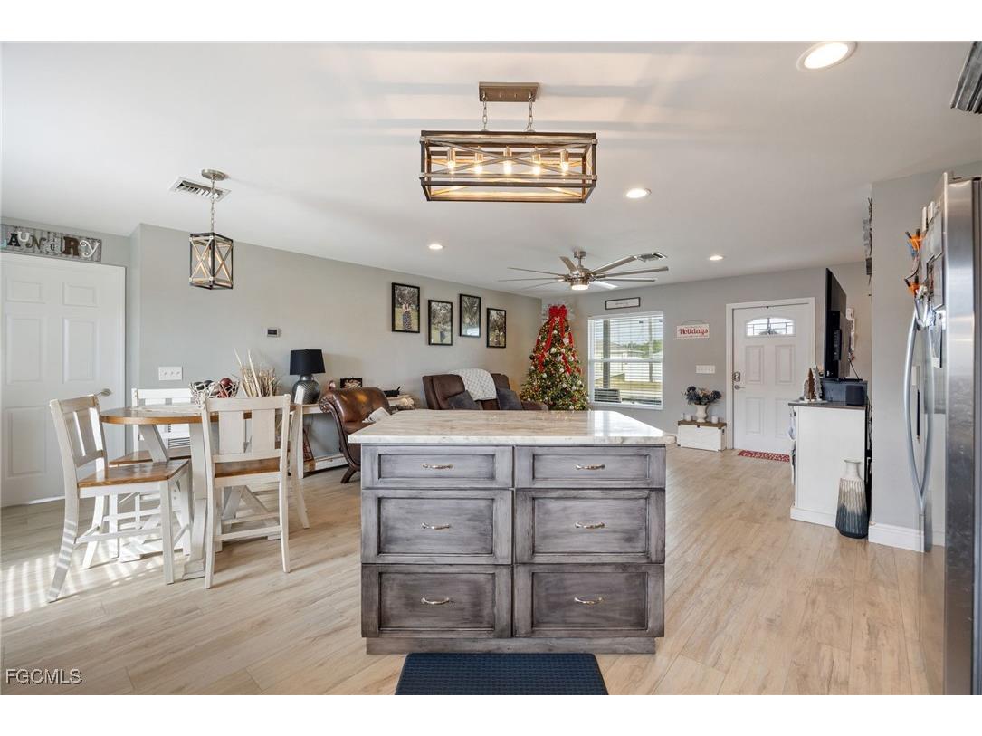 3004 W Briarwood Circle Labelle FL 33935 2025023395 image16