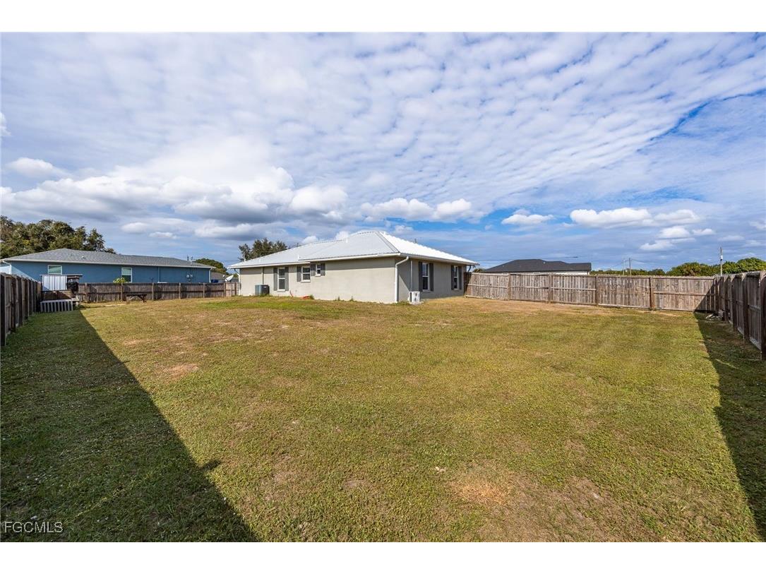 3004 W Briarwood Circle Labelle FL 33935 2025023395 image24