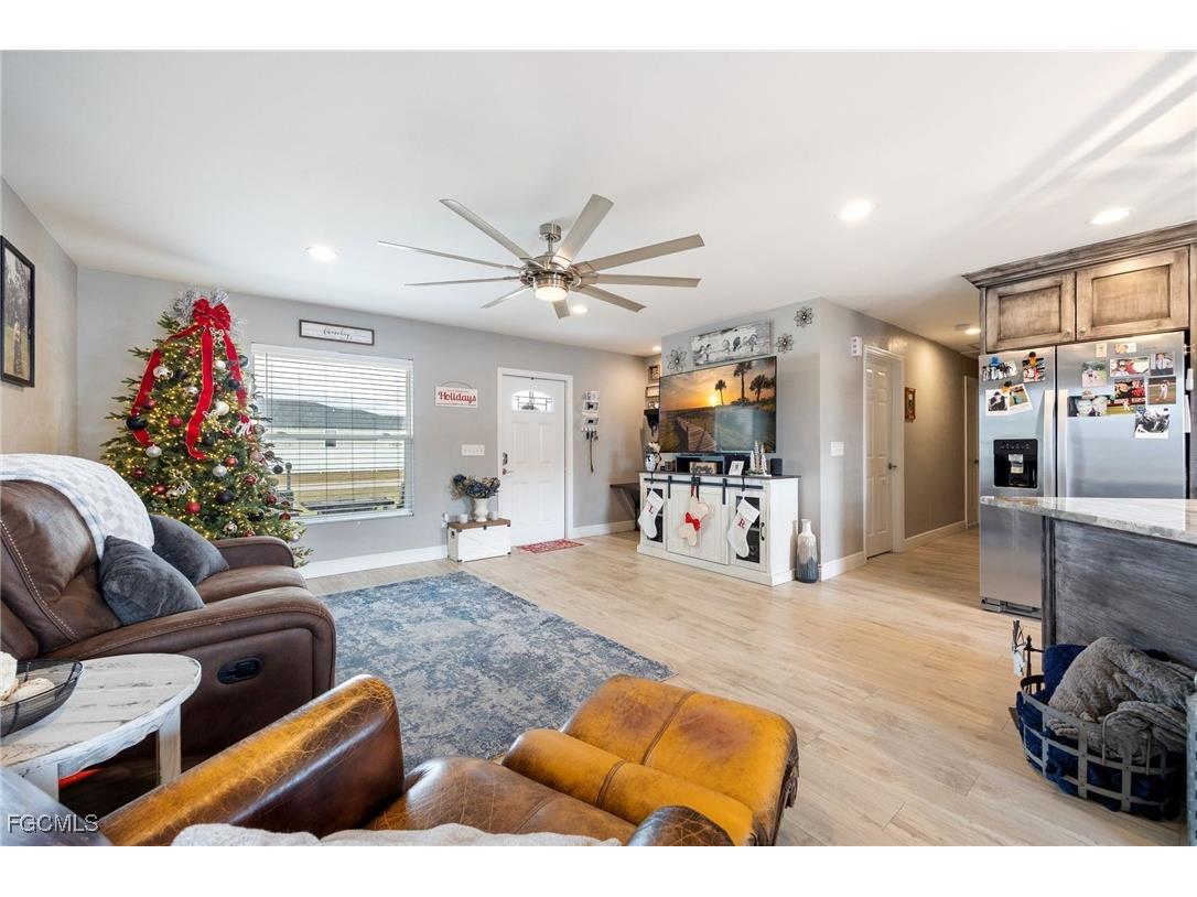 3004 W Briarwood Circle Labelle FL 33935 2025023395 image8