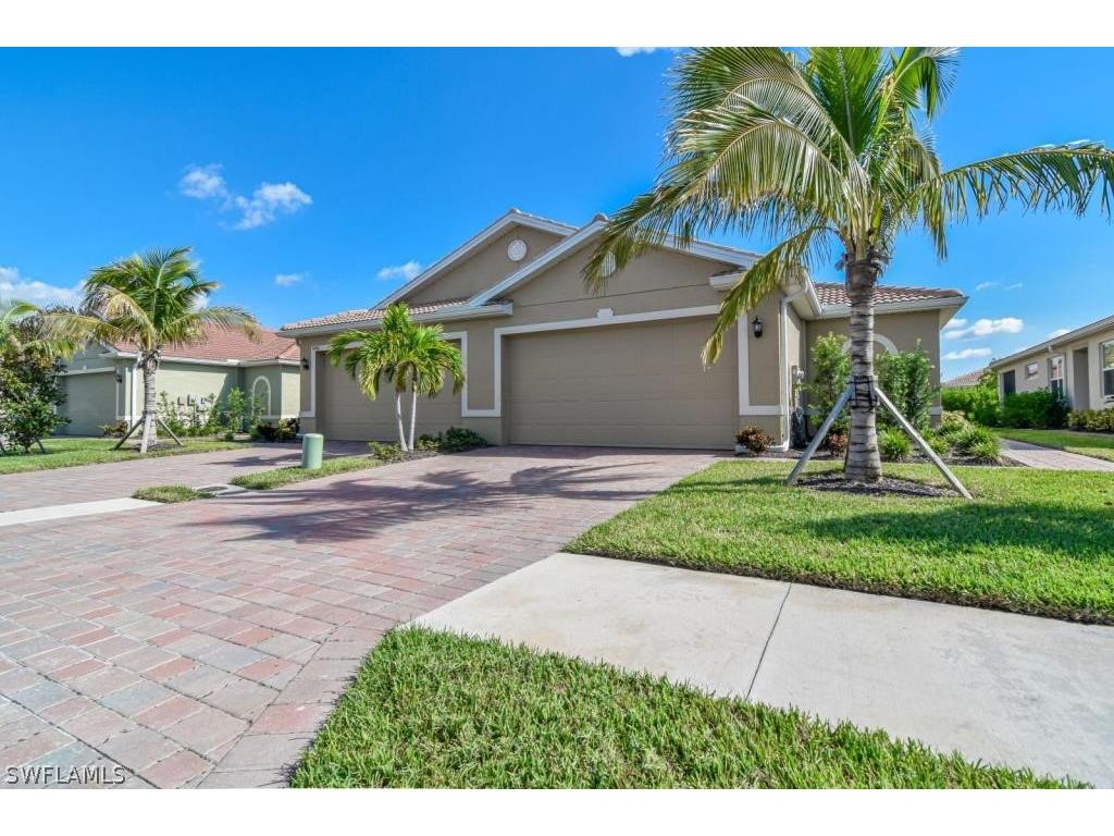 3005 Royal Gardens Avenue Fort Myers FL 33916 224042111 image1